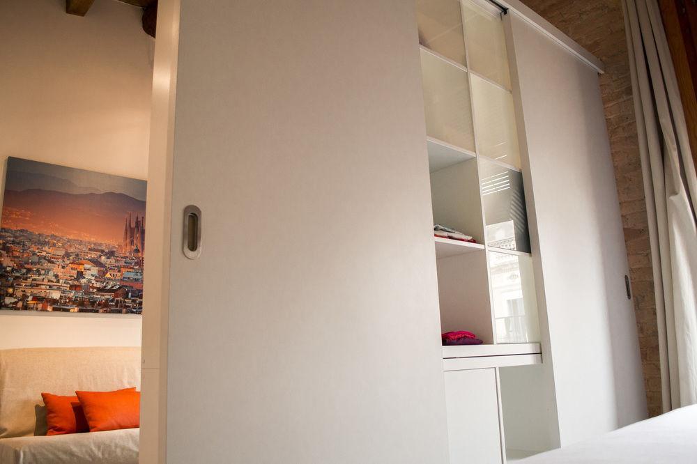 Happy People Sagrada Familia Gaudi Apartamento Barcelona